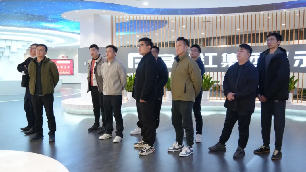 常州市新北区春江街道青年企业家商会会长冷海峰一行到访蓝颜gtv
